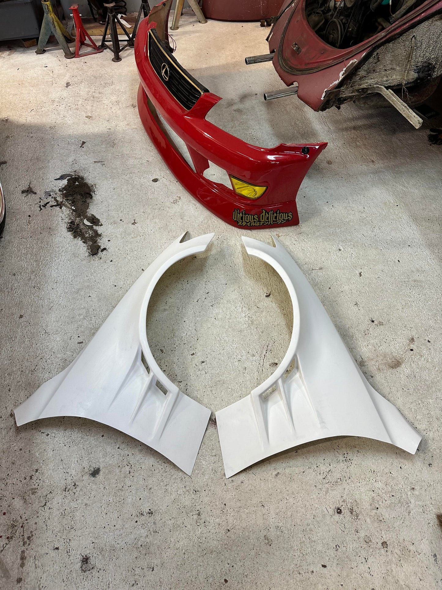 Lexus IS200/300 Widebody overfenders (Only front fender pair)